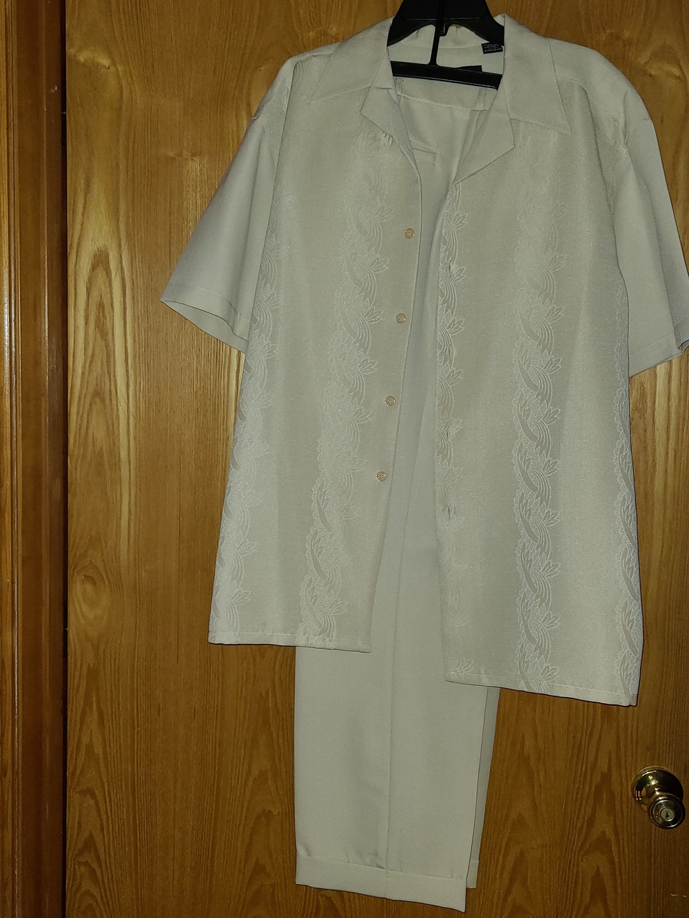 Men's Cream Short-Sleeve Shirt and Pants Set Size L